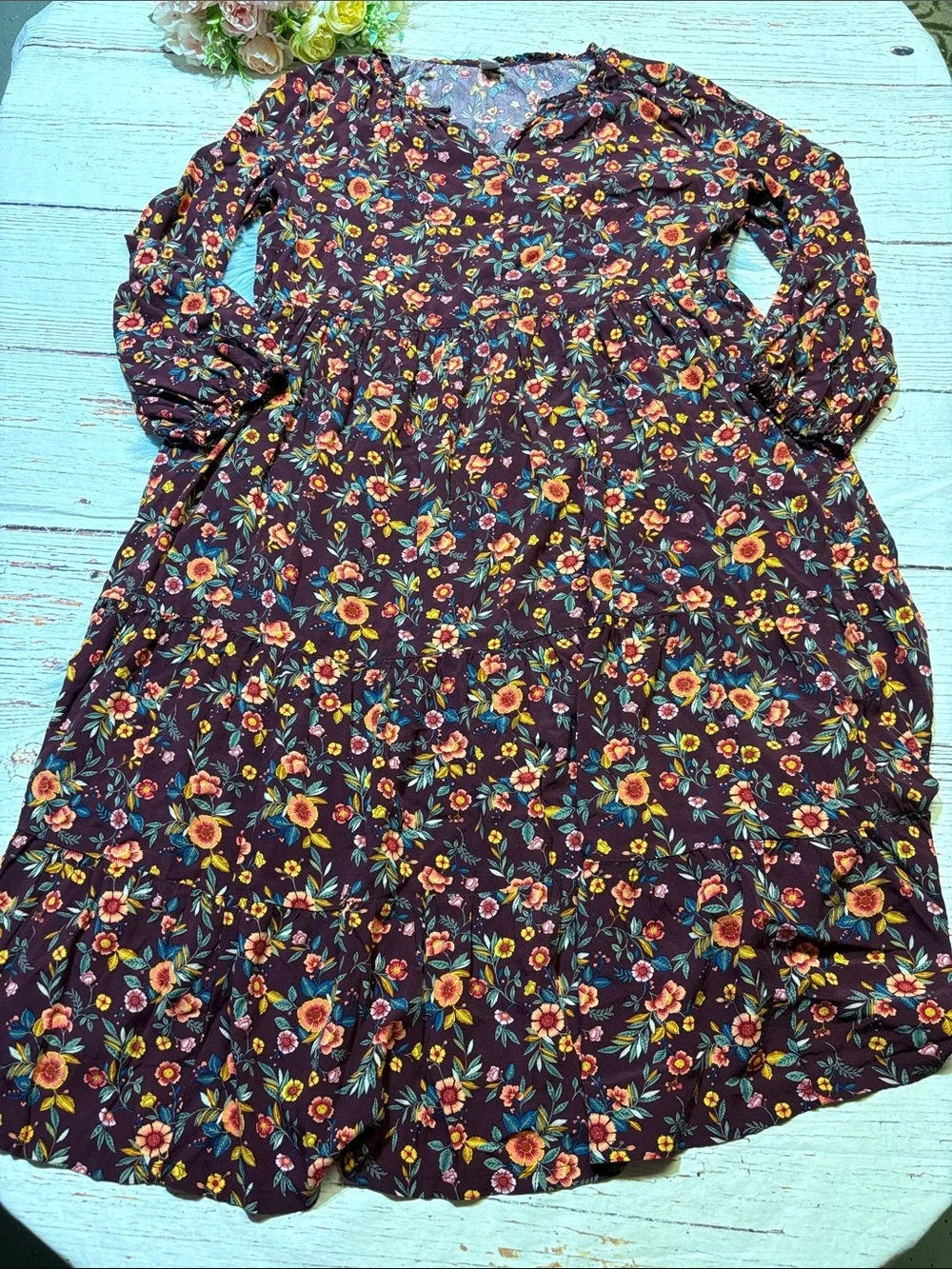 burgundy dress old navy NEW 12-18m plaid  Young Ones Kids Resale Store and xl (18)machine wash according to the care instruction label . Puff-Sleeve V-Neck Crepe Midi Dress